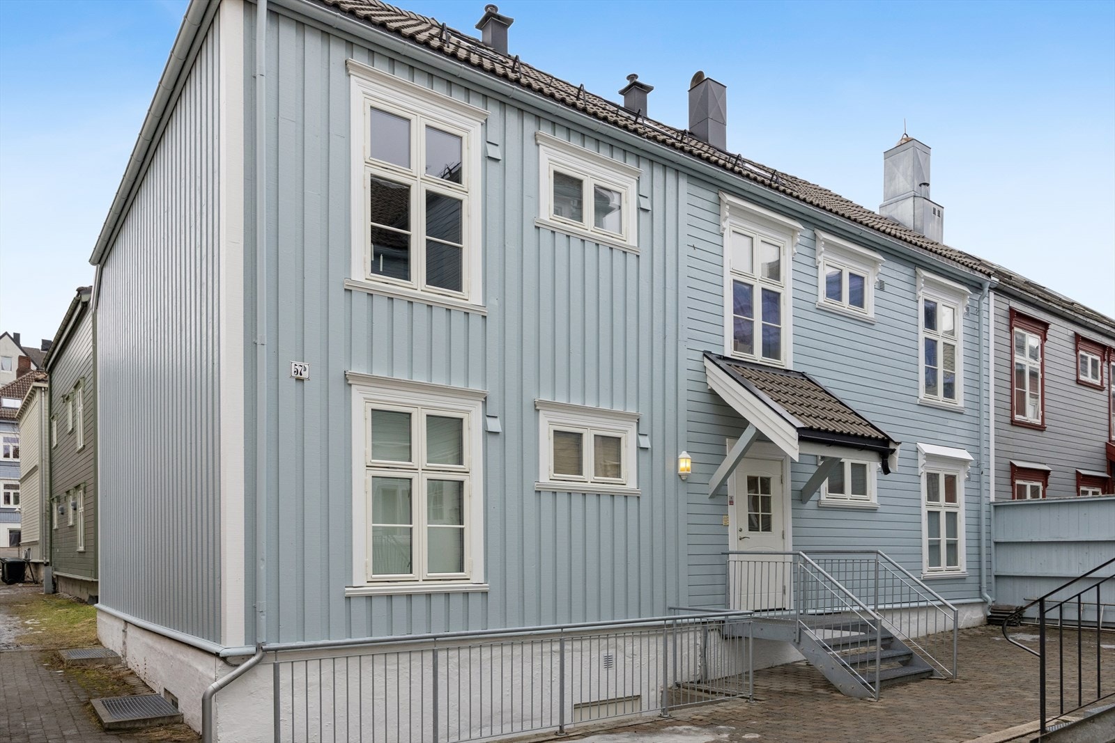 Eiendommen ligger tilbaketrukket i en rolig bakgård, skjermet fra byens støy. Galleribilde