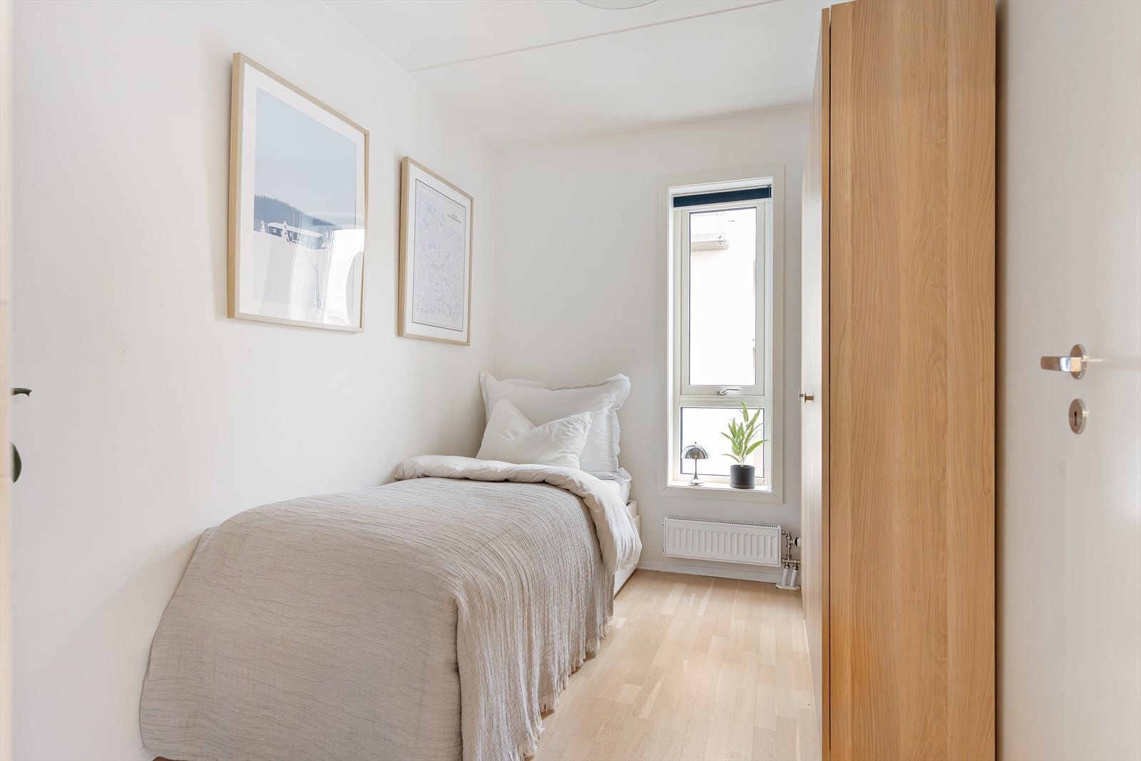 Soverom 3 er fleksibelt og kan enkelt tilpasses ulike behov, enten som barnerom, gjesterom eller hjemmekontor. Galleribilde