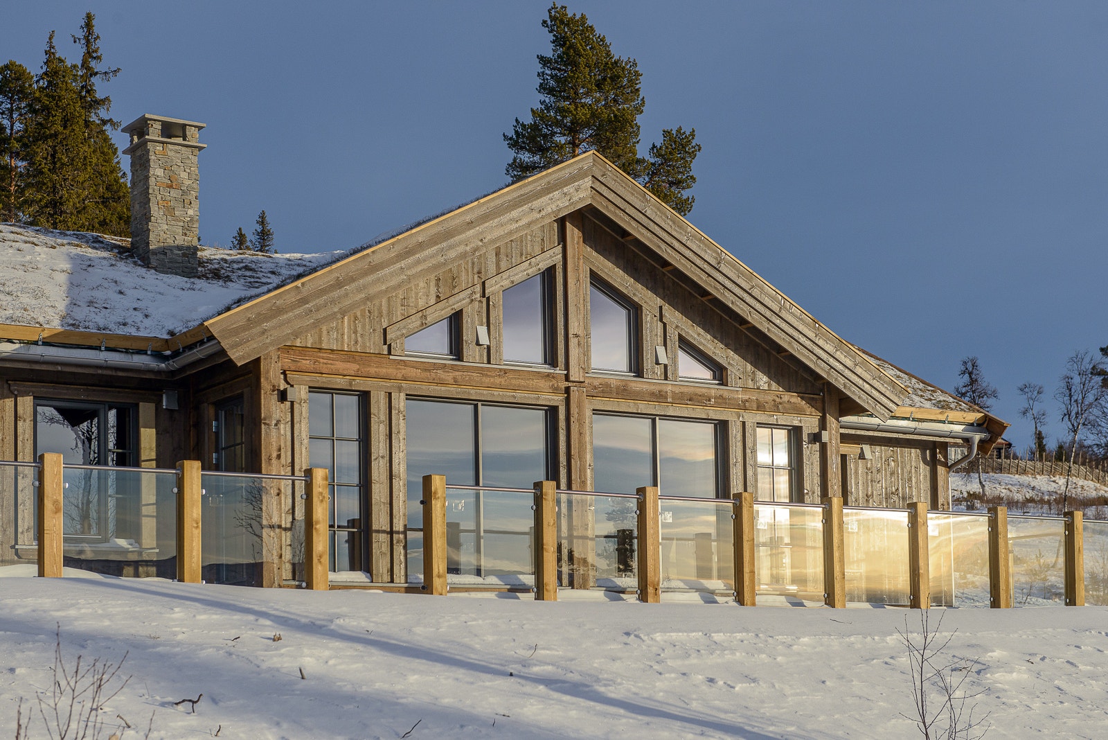 Ferdigbygd hytte fra et hyttefelt i Gudbrandsdalen Galleribilde