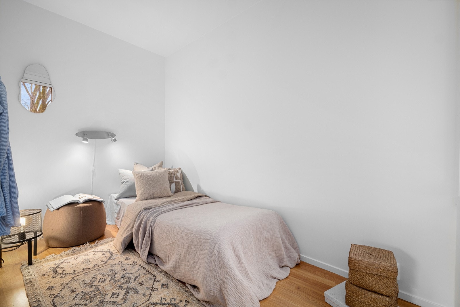 Soverommet i 4. etasje er et noe mindre soverom som er vurdert til å ha en størrelse/utforming som begrenser tiltenkt funksjon Galleribilde