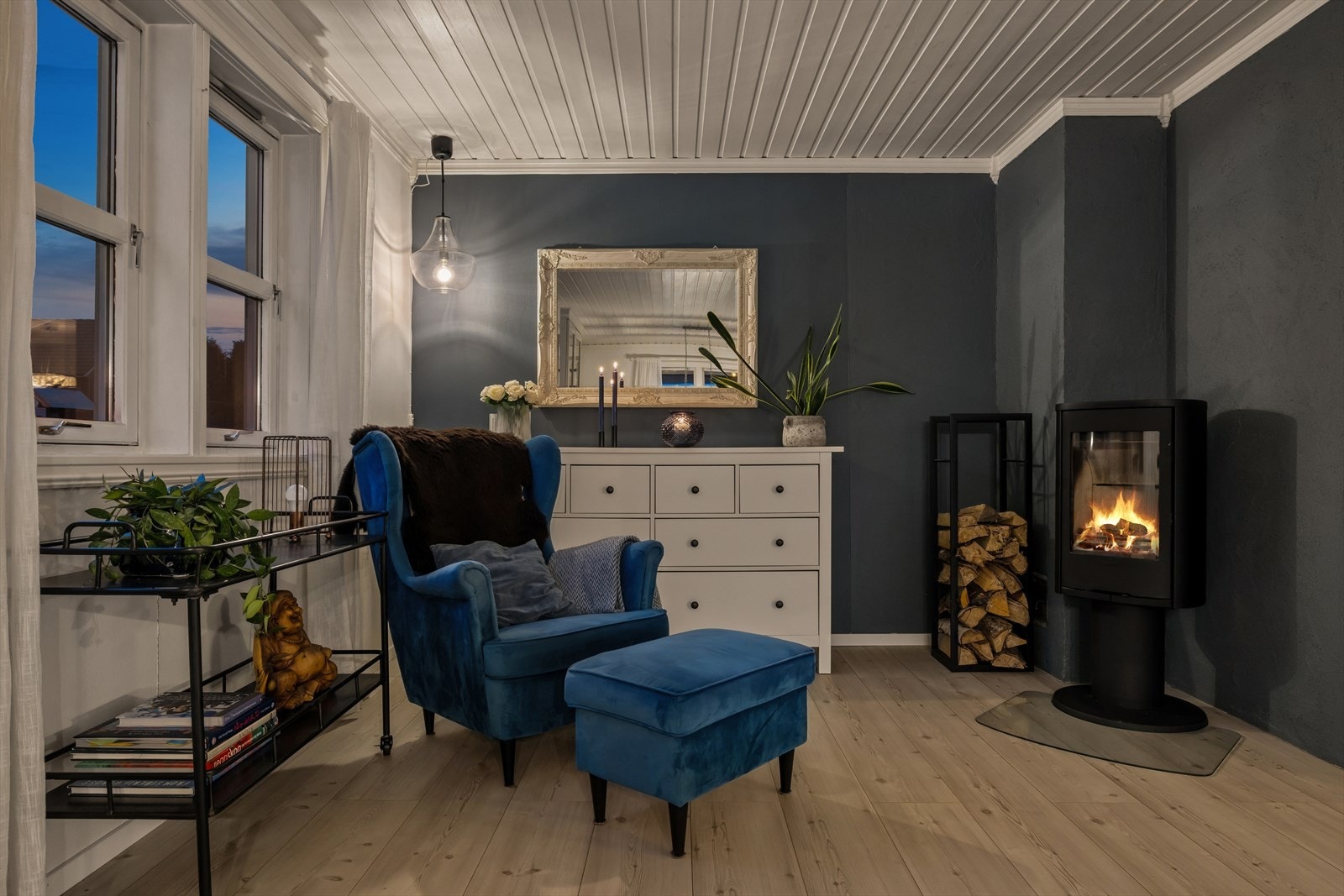 Kveldsstemning i Gneisveien. Galleribilde