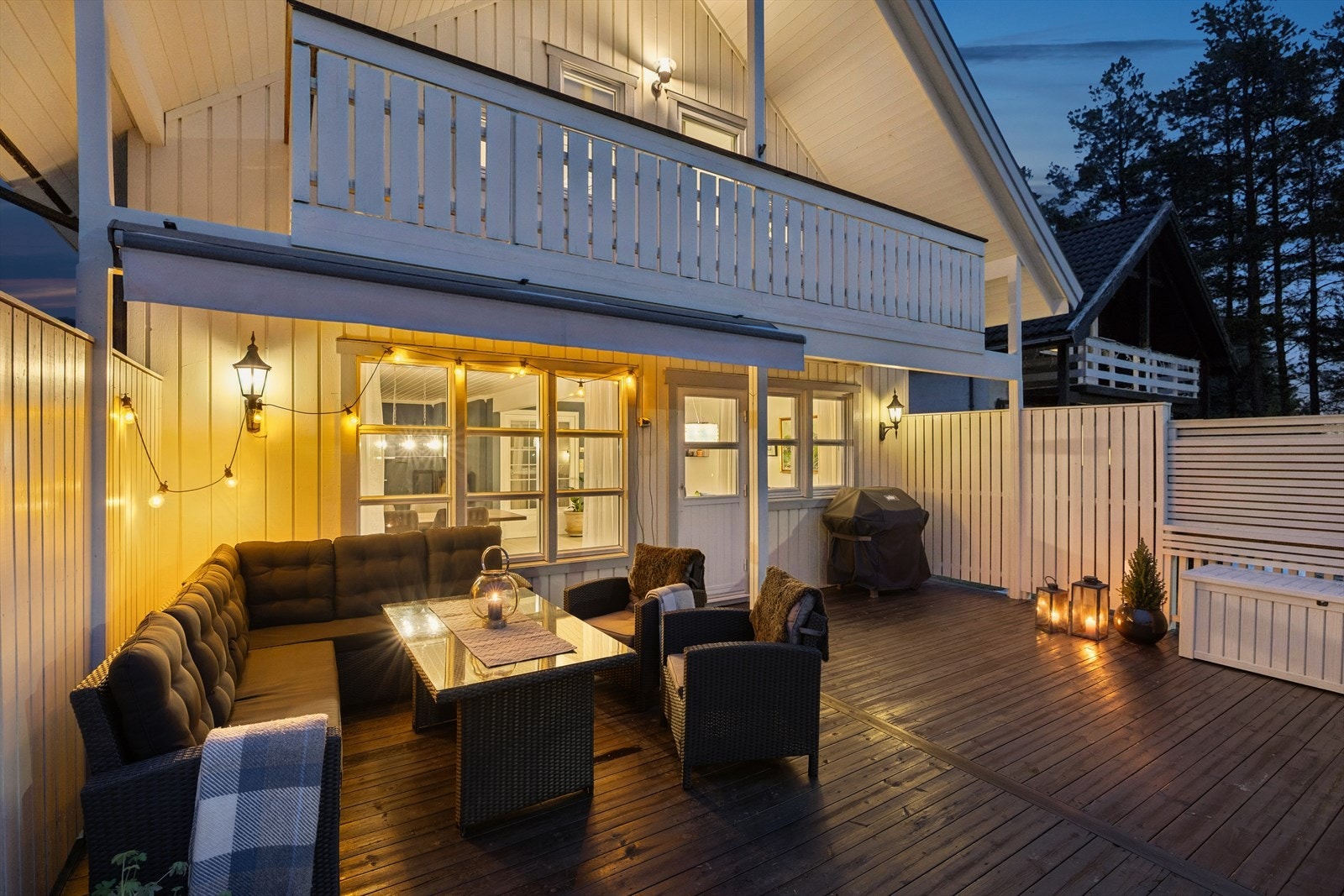 Rikelig med plass og et godt sted å tilbringe lange sommerkvelder. Galleribilde