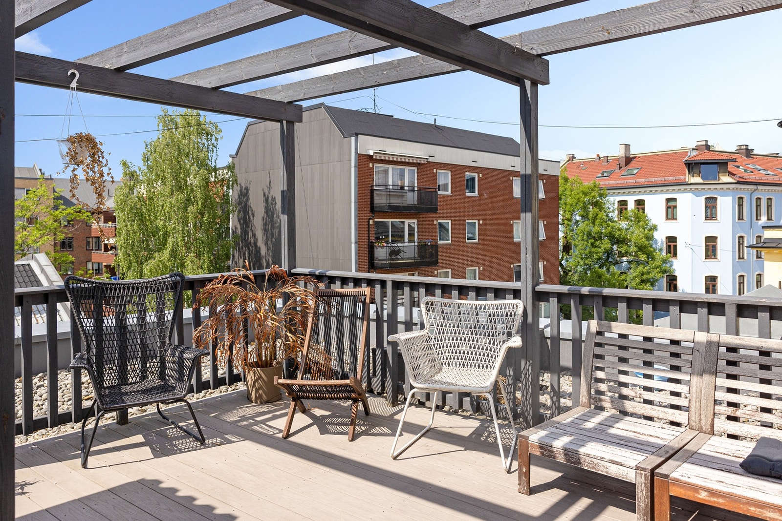 2 solrike og hyggelige felles takterrasser. Galleribilde