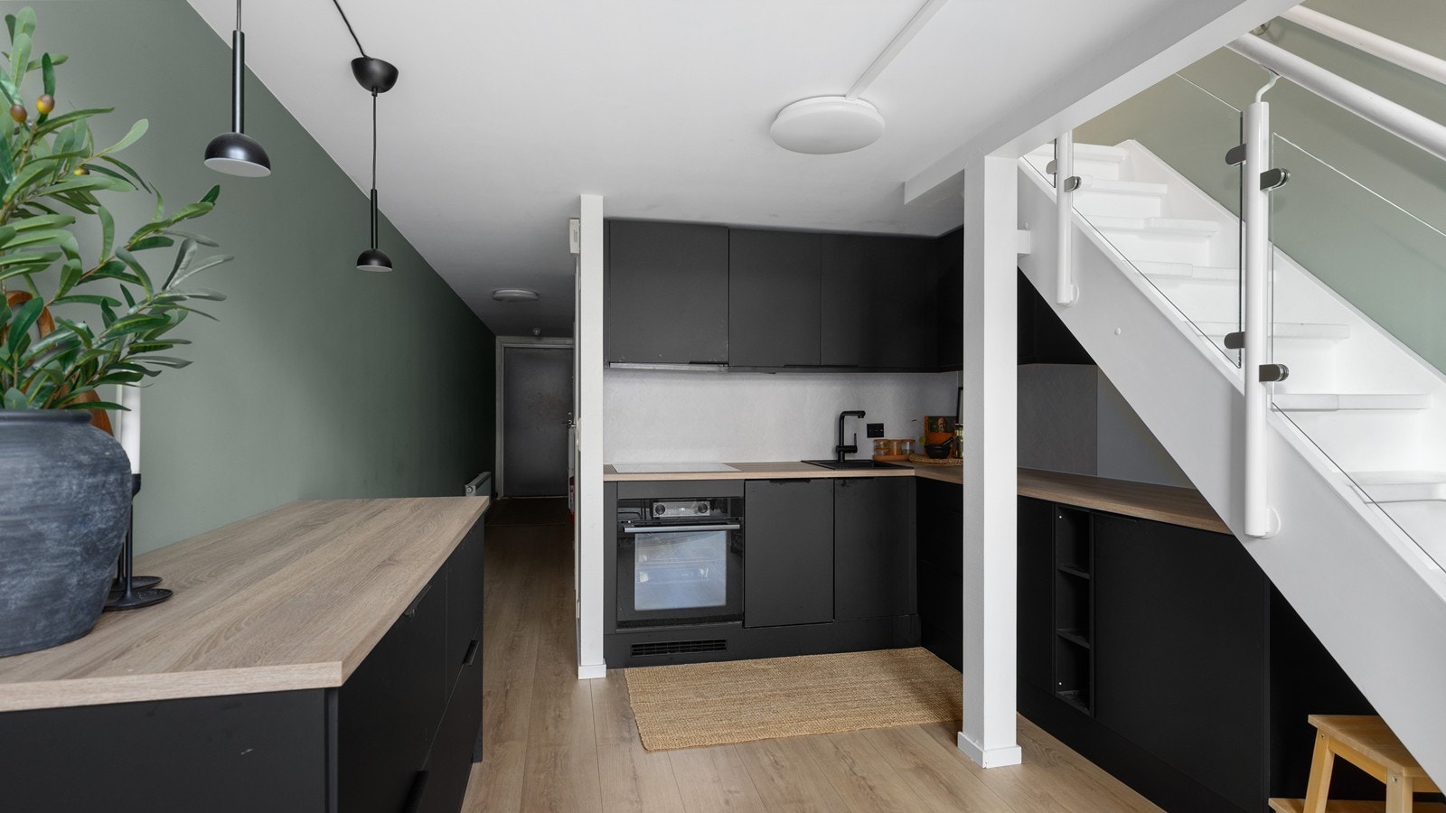 Lekkert og romslig Sørlandskjøkken fra 2023 Galleribilde