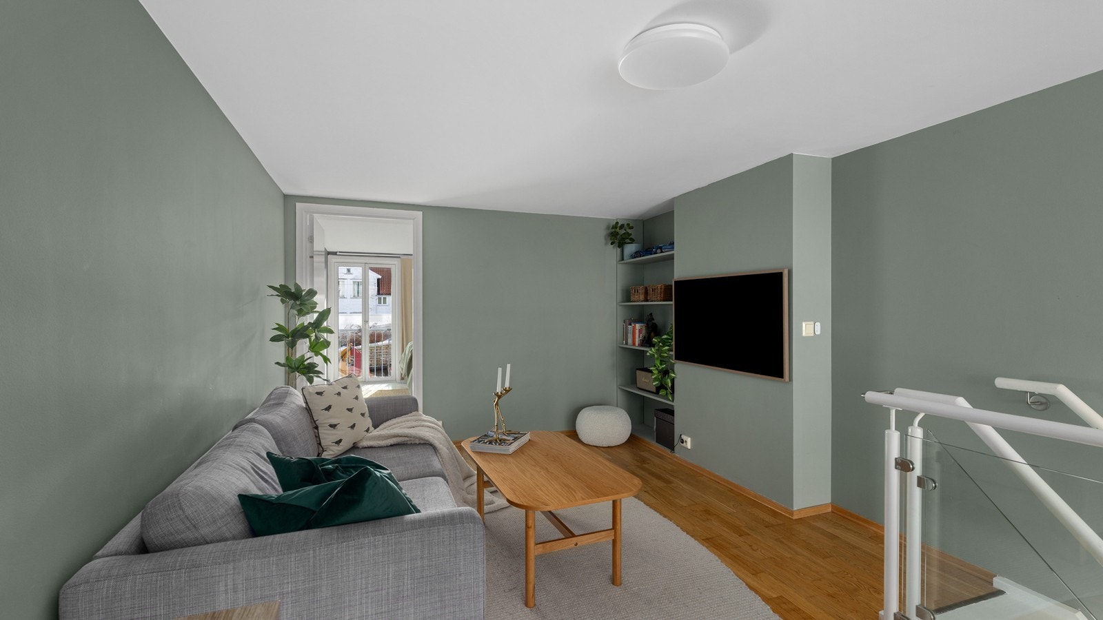 Praktiske plassbygde hyller Galleribilde