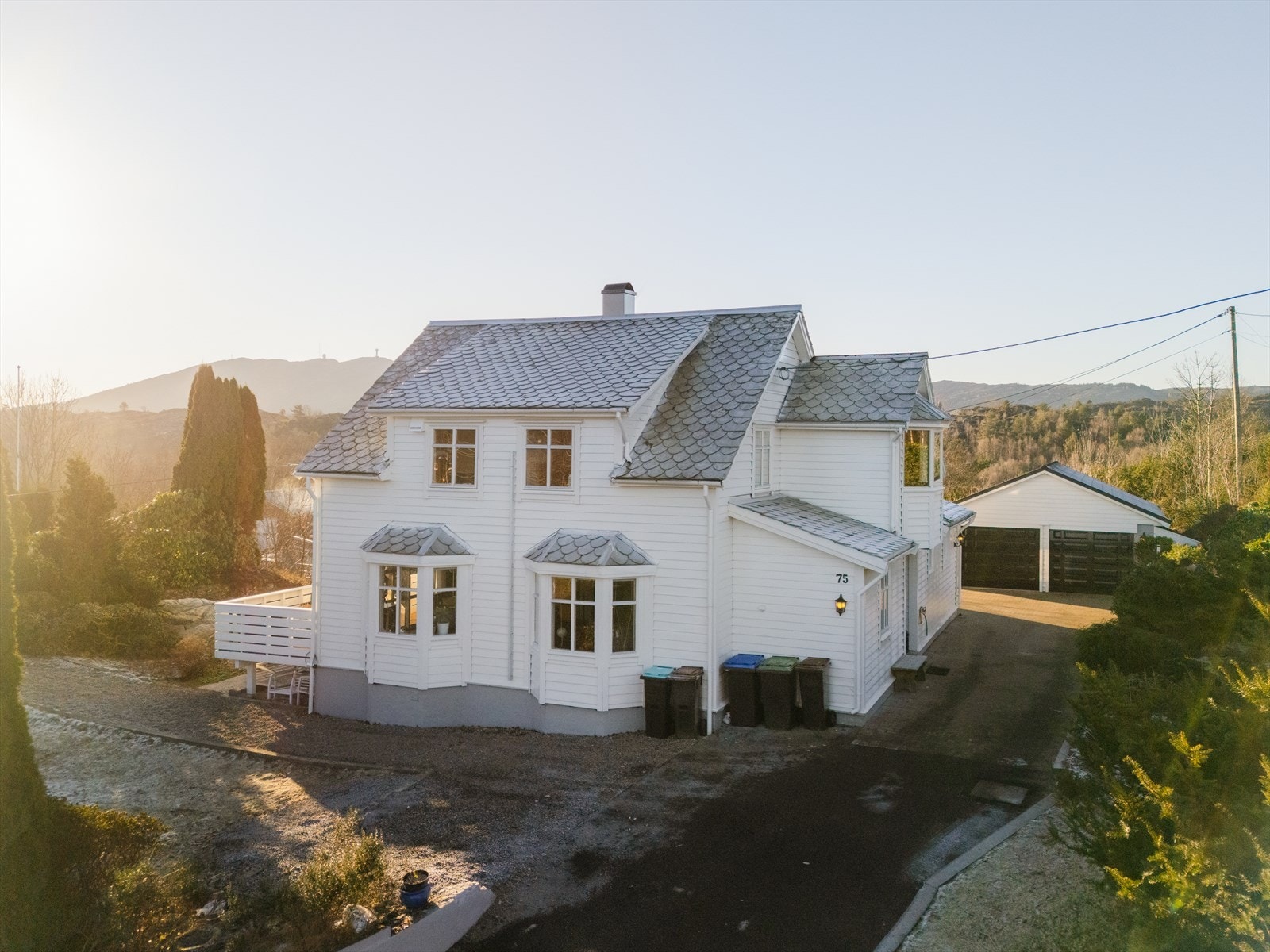 Boligen er omfattende oppgradert med en rekke tids-/ og kostnadskrevende tiltak Galleribilde