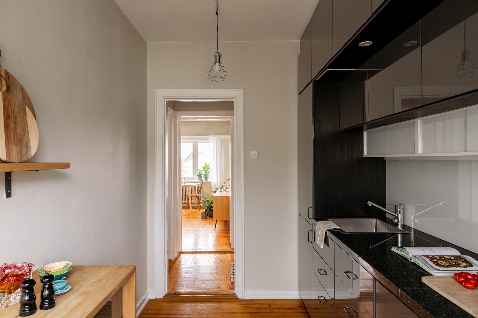 Høyttaler integrert i innredningen med mulighet for å koble på Sonos app. Galleribilde