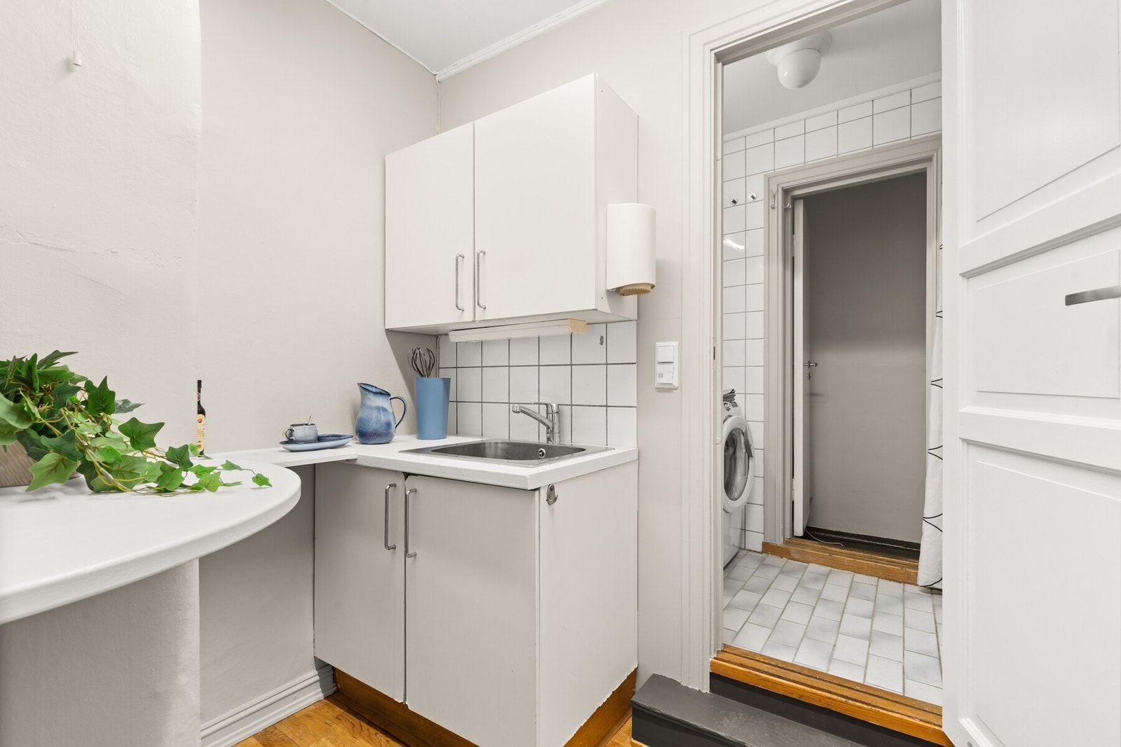 Eldre kjøkken på eget rom. Galleribilde