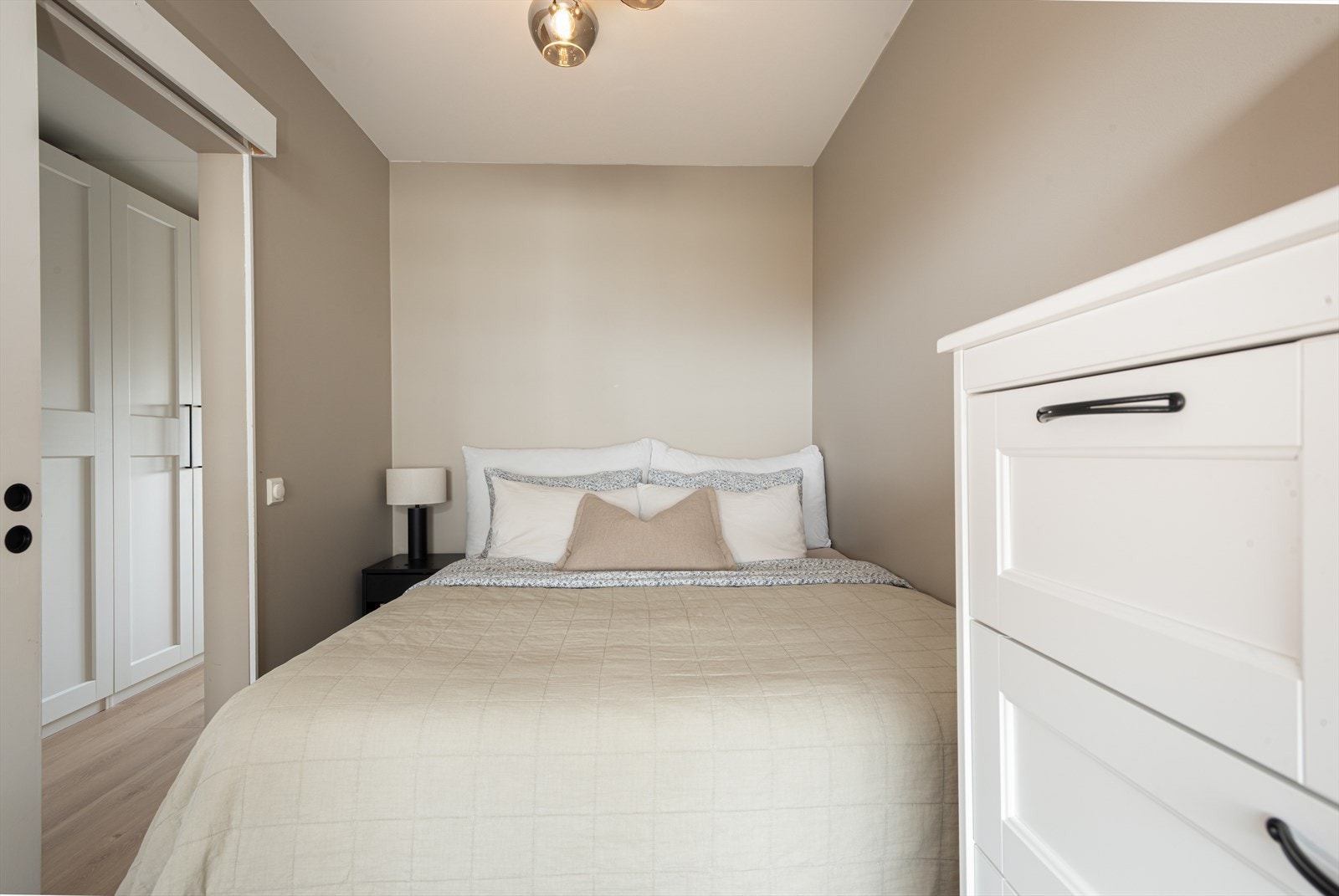 Leiligheten disponerer en kjellerbod på ca. 5 kvm. Galleribilde