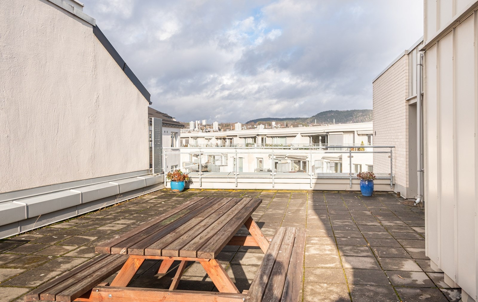 Hyggelig felles takterrasse! Galleribilde