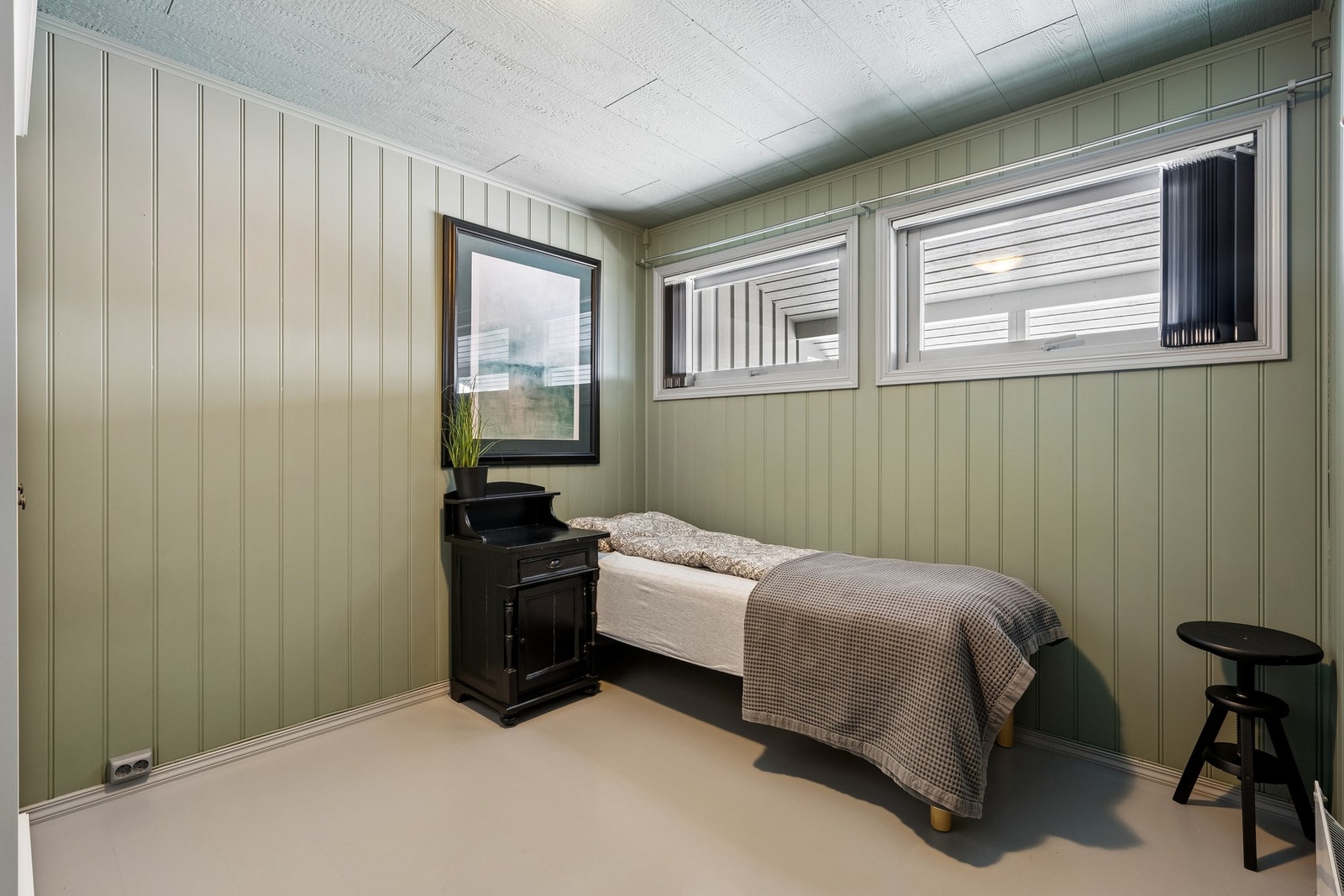 Soverom av god størrelse med behagelige fargevalg. Galleribilde