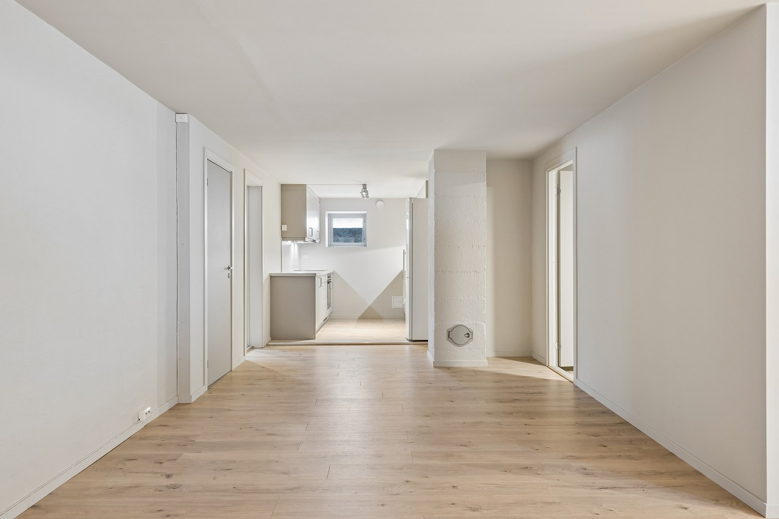 Renovert kjelleretasje med moderne fargevalg! Galleribilde