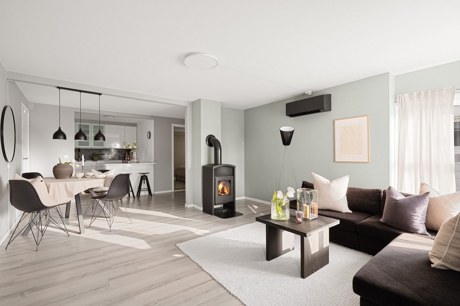 Leiligheten holder en gjennomgående god og moderne standard. Galleribilde