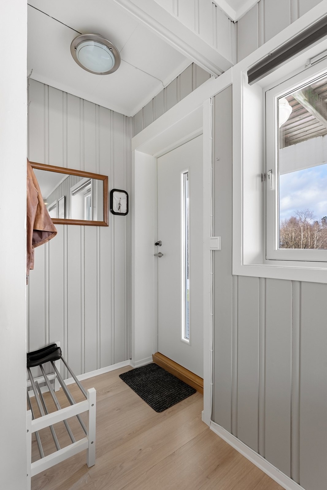 Tidligere balkongdør er etstattet med ytterdør. Galleribilde