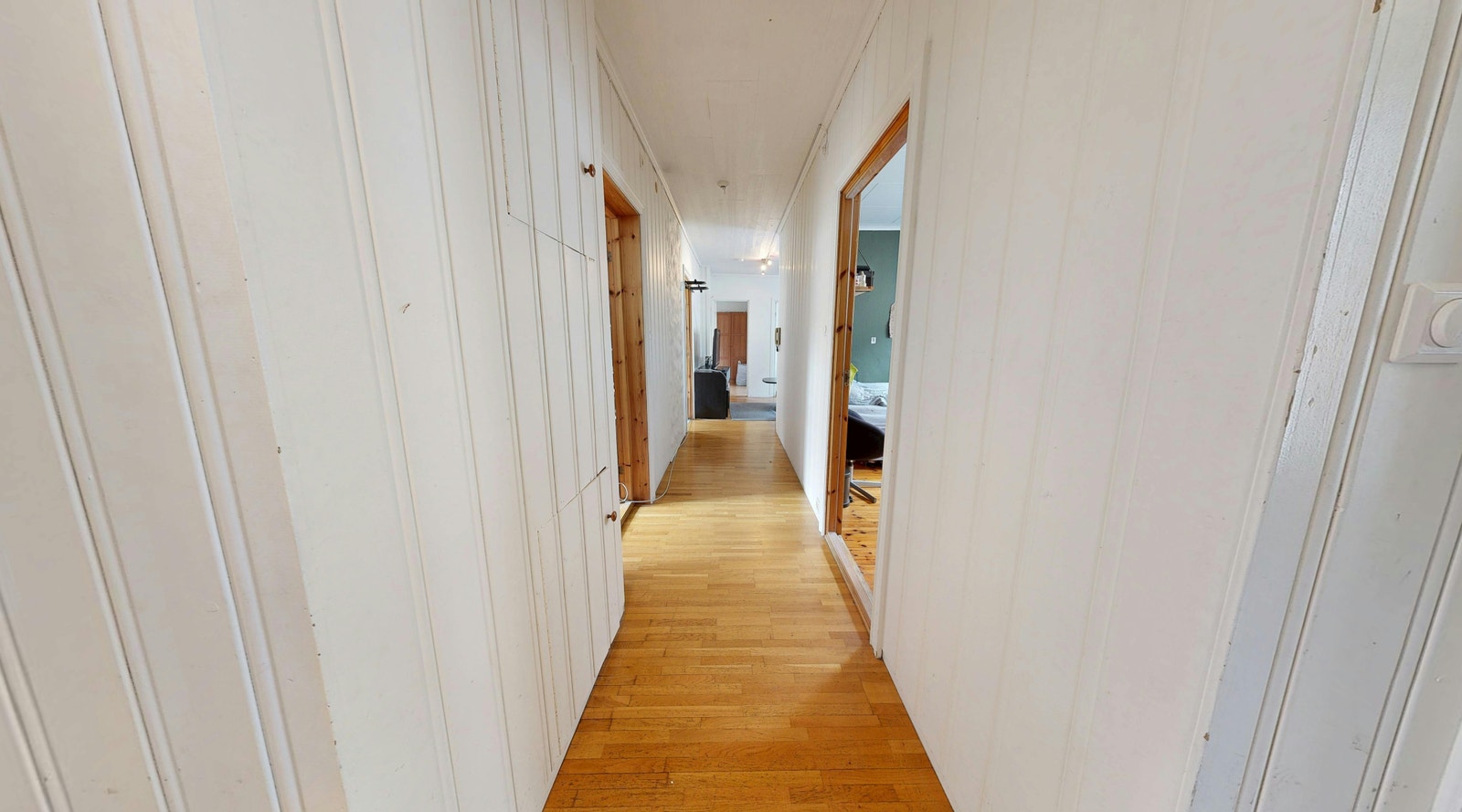 Gang mellom soverom Galleribilde