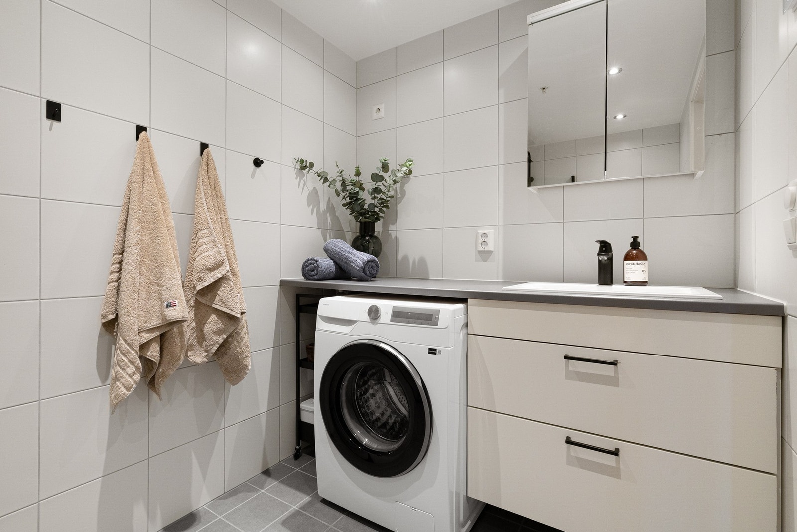 Opplegg for vaskemaskin. Galleribilde