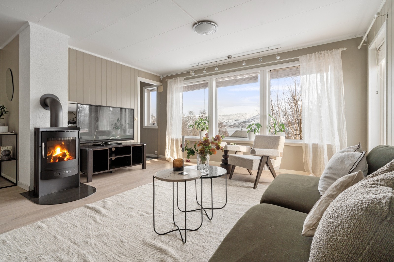 Velkommen til Breivangvegen 10A - Presentert av Sne Eiendomsmegling ved Erik Heestand!