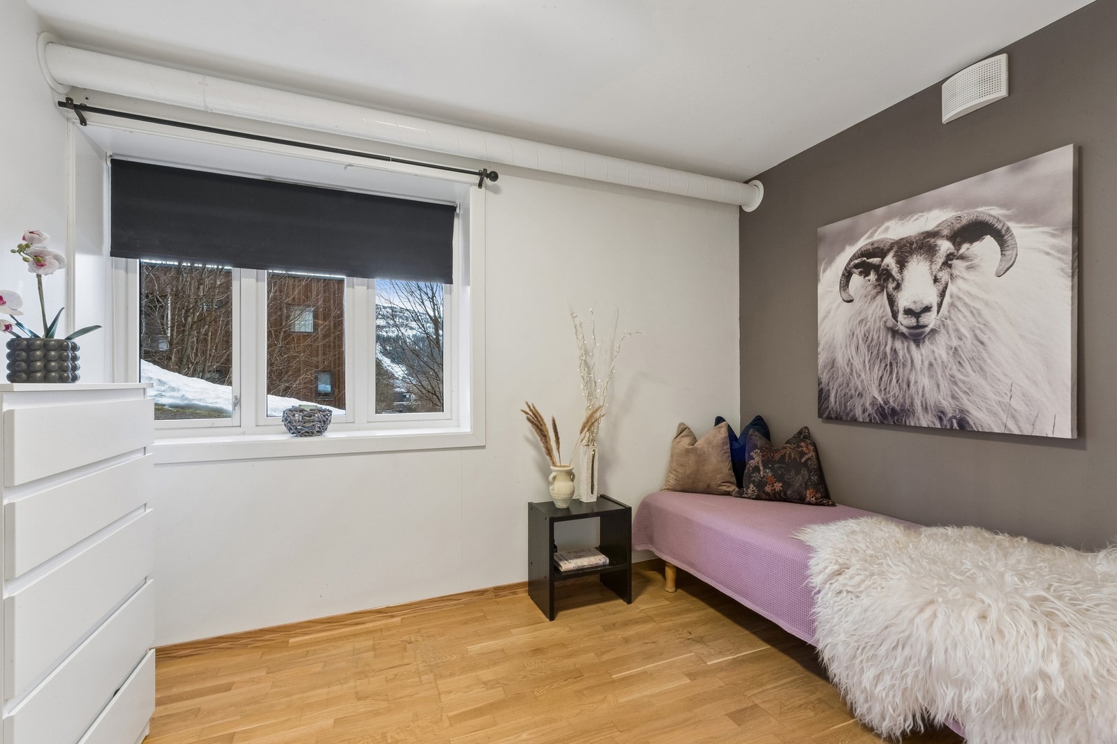 Soverom 2 av 2. Galleribilde