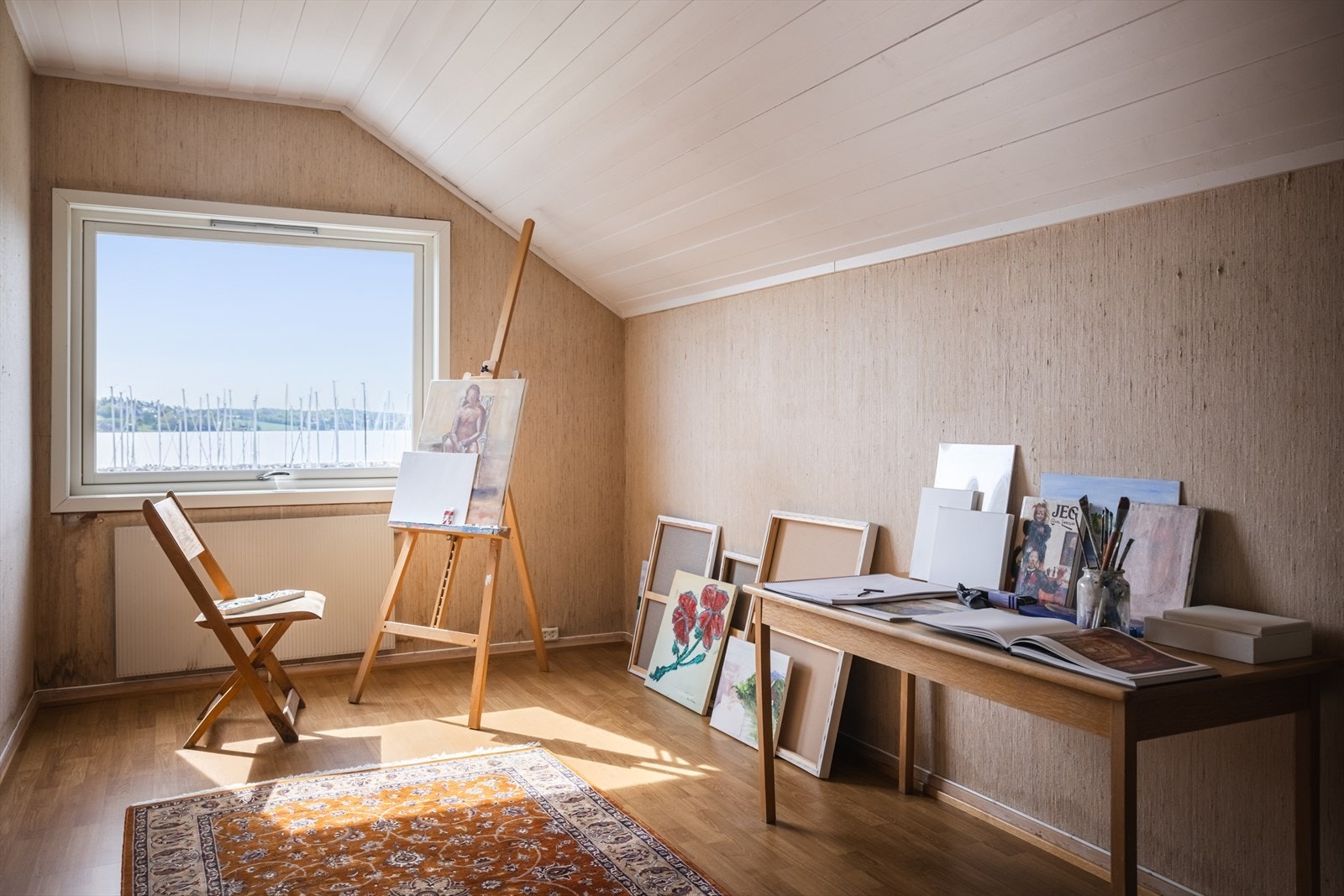 Soverom 4 er innredet som atelier - her er det mange muligheter! Galleribilde