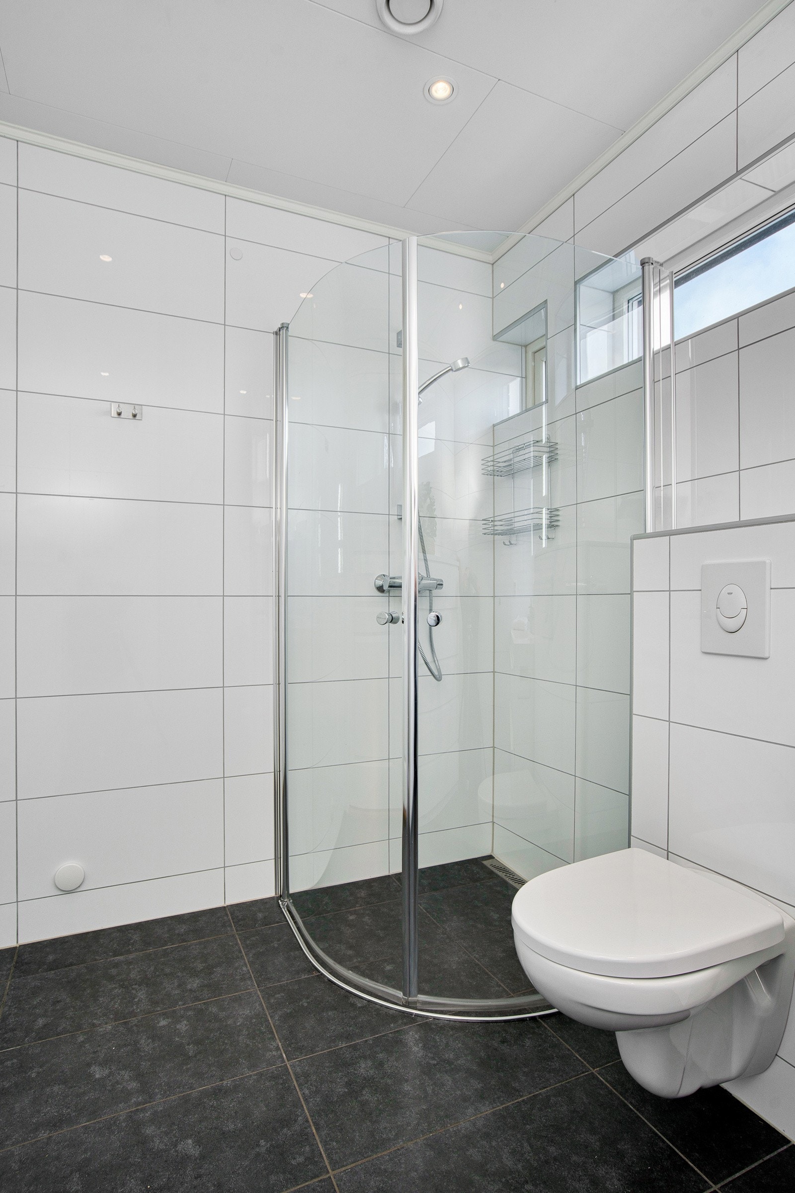 Dushjørne i bad 1. etasje. Galleribilde