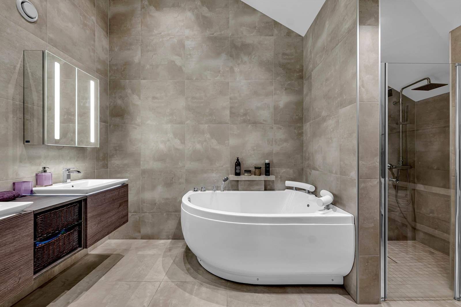 Bad 2. etasje Galleribilde