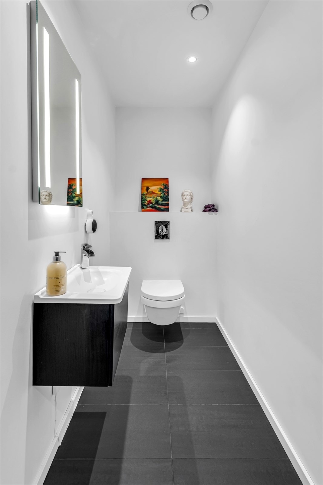 Toalettrom 1. etg. Galleribilde