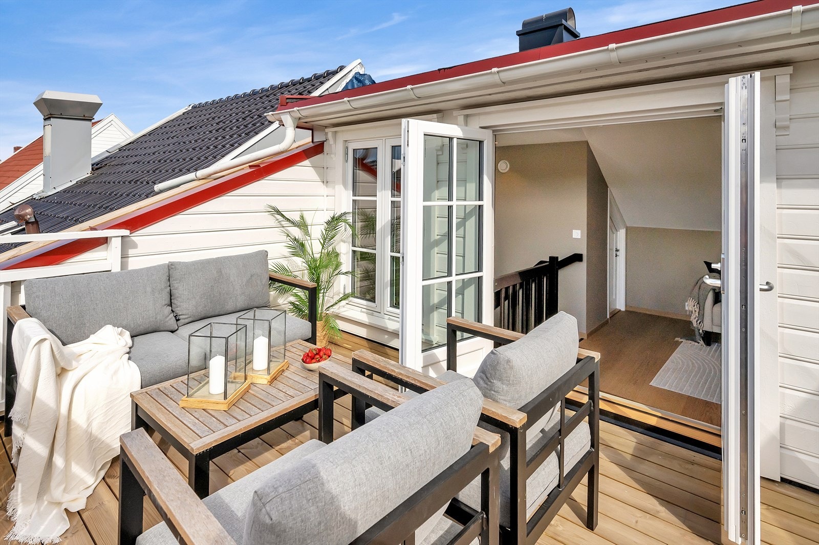 Eget uteområde med sol hele dagen! Galleribilde