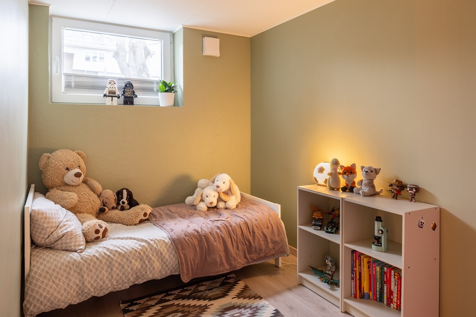 Rom nummer tre er også målt til 7m². God plass til ønsket møblering på begge rommene. Galleribilde