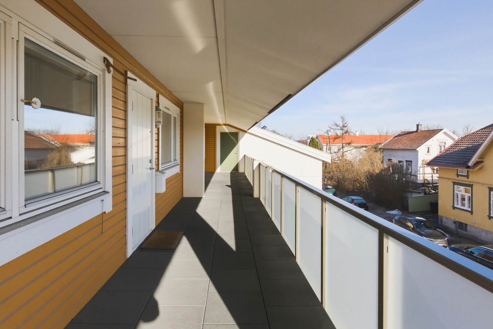 Det er oppført heis med kommunikasjon til alle etasjene. Galleribilde