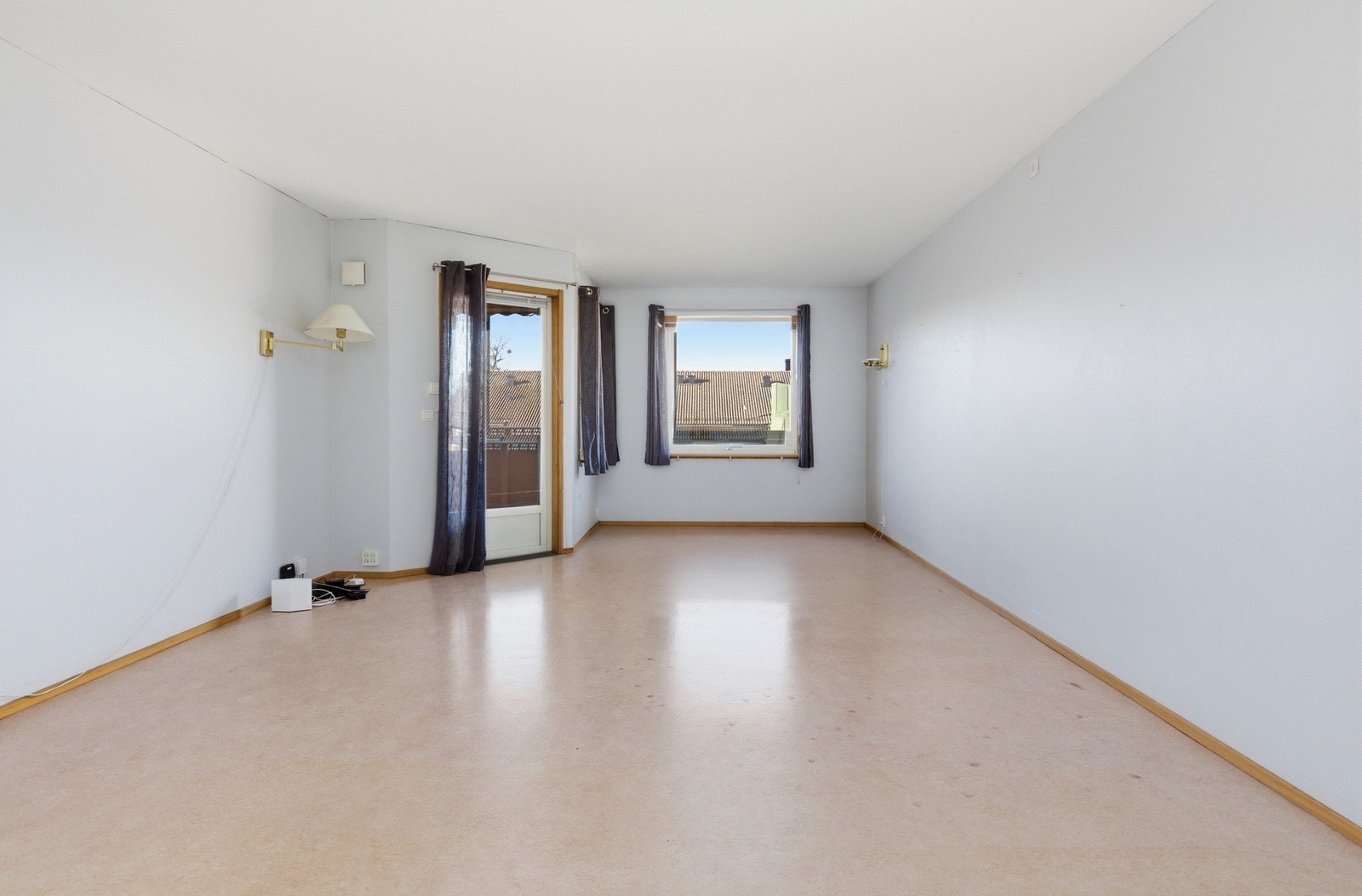 Fra stuen er det utgang til en balkong på 12 kvm. Galleribilde