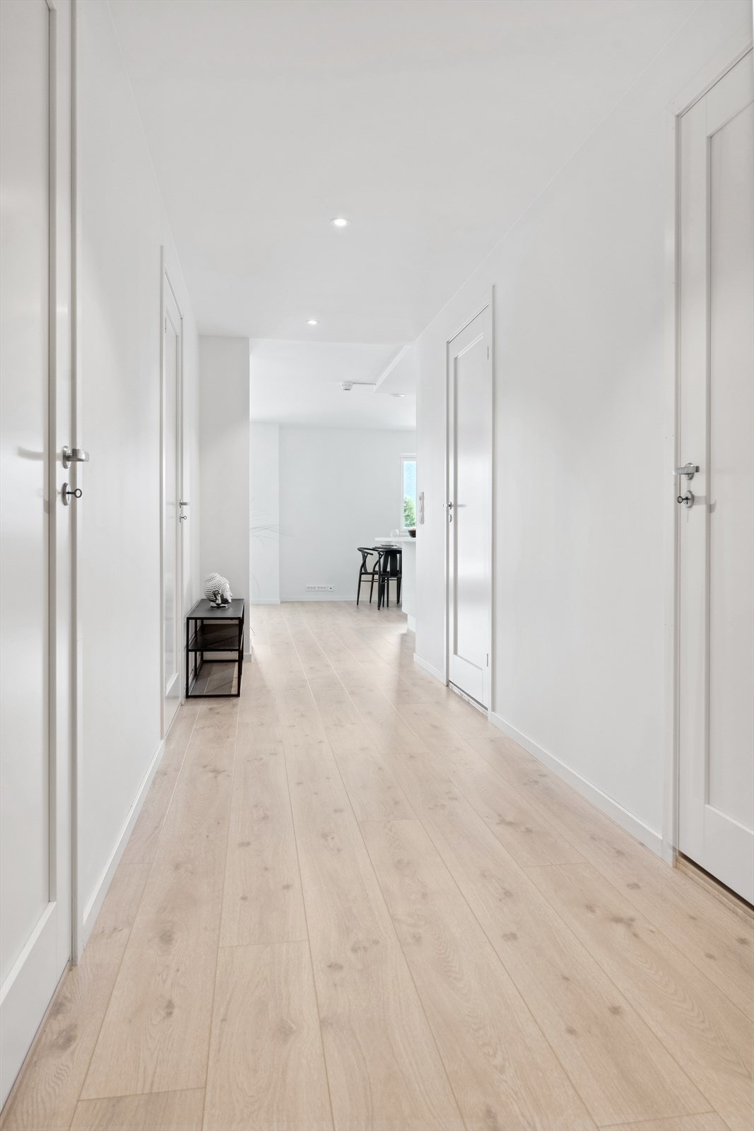 Det er lagt opp fiber inn til huset, ny eie kan velge å koble seg på Galleribilde