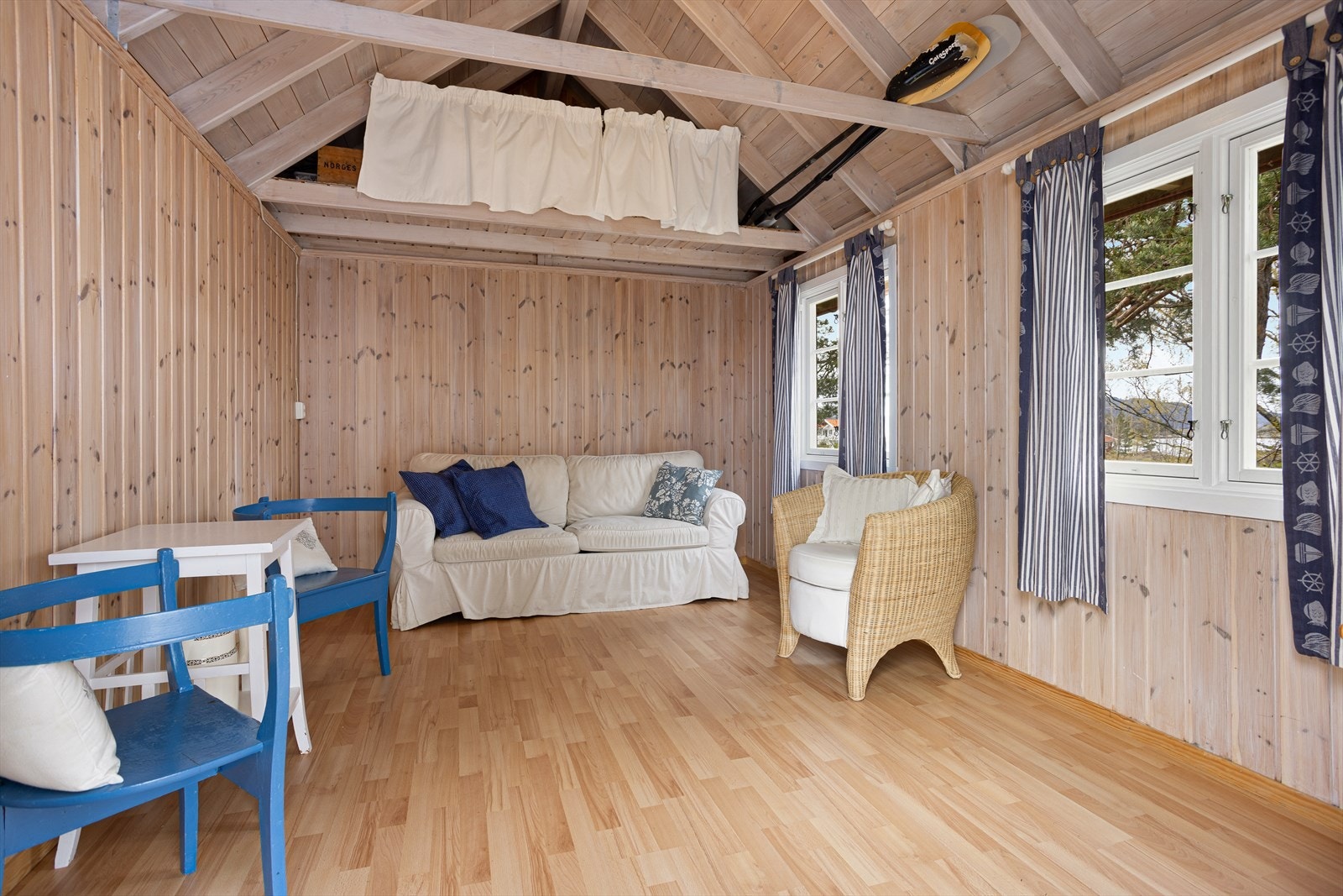 Denne er innredet som et oppholdsrom. Galleribilde