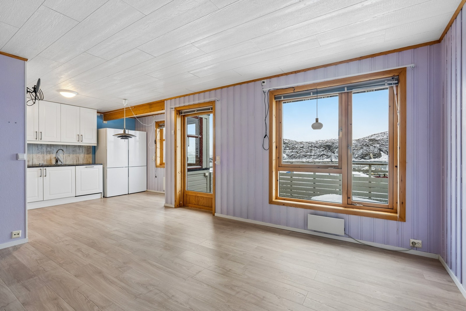 Åpen stue/kjøkkenløsning som skaper god romfølelse. Galleribilde