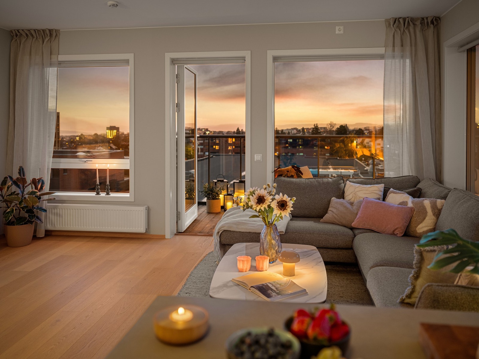 Kveldsbilde fra stuen. Galleribilde