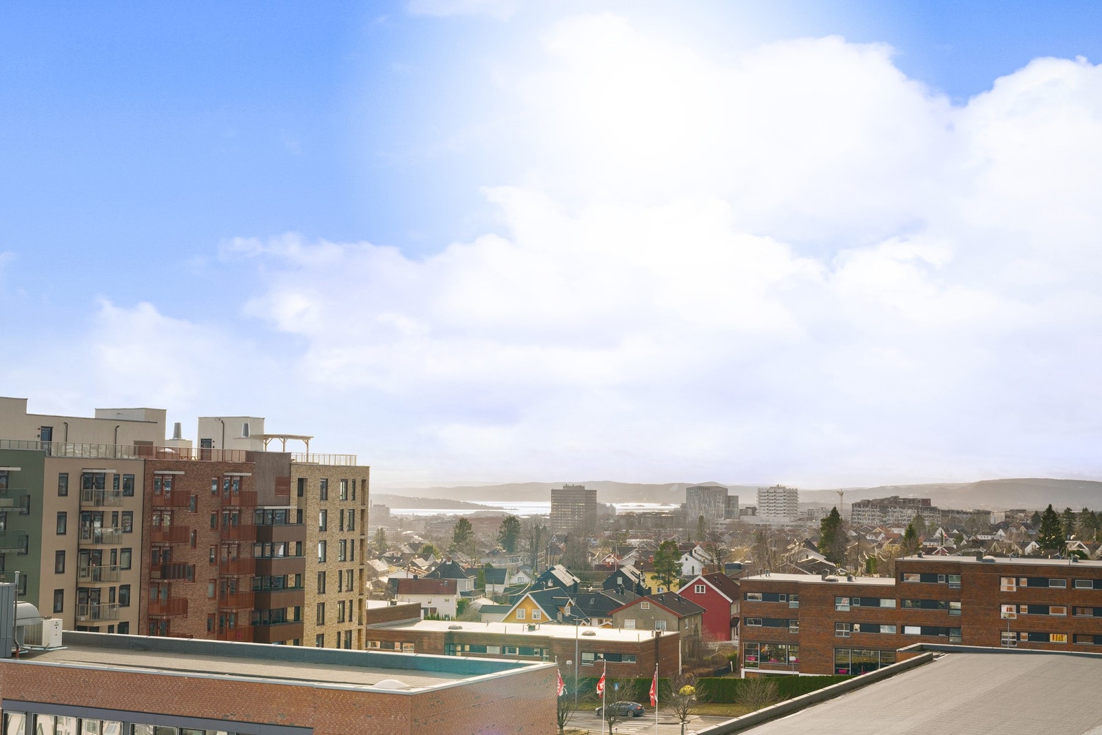 Om du ikke får nok av utsikten fra egen leilighet, kan den også nytes fra takterrassen! Galleribilde