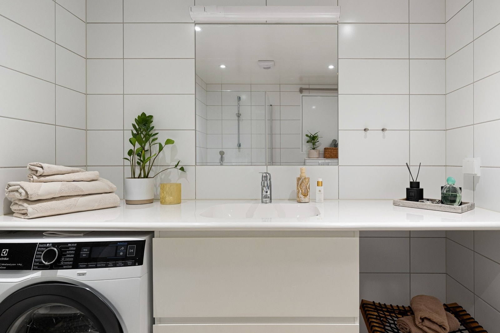 Det er god plass til vaskemaskin og tørketrommel. Galleribilde