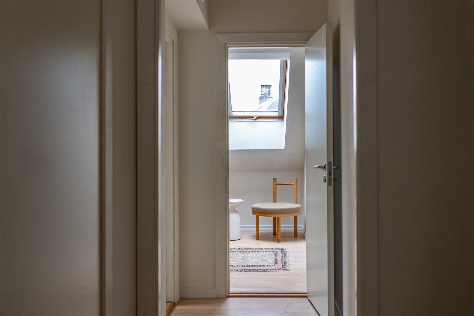 Ved siden av gode oppbevaringsmuligheter i leiligheten disponerer bolig også 2 boder: 2 kvm bod i trappoppgangen og 4 kvm kjellerbod Galleribilde