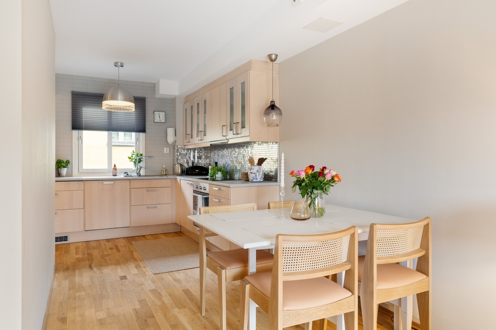 Spisestue/kjøkken Galleribilde