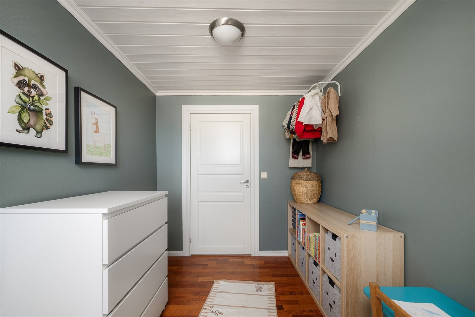 Også her er det god plass til seng og oppbevaringsmøbler. Galleribilde