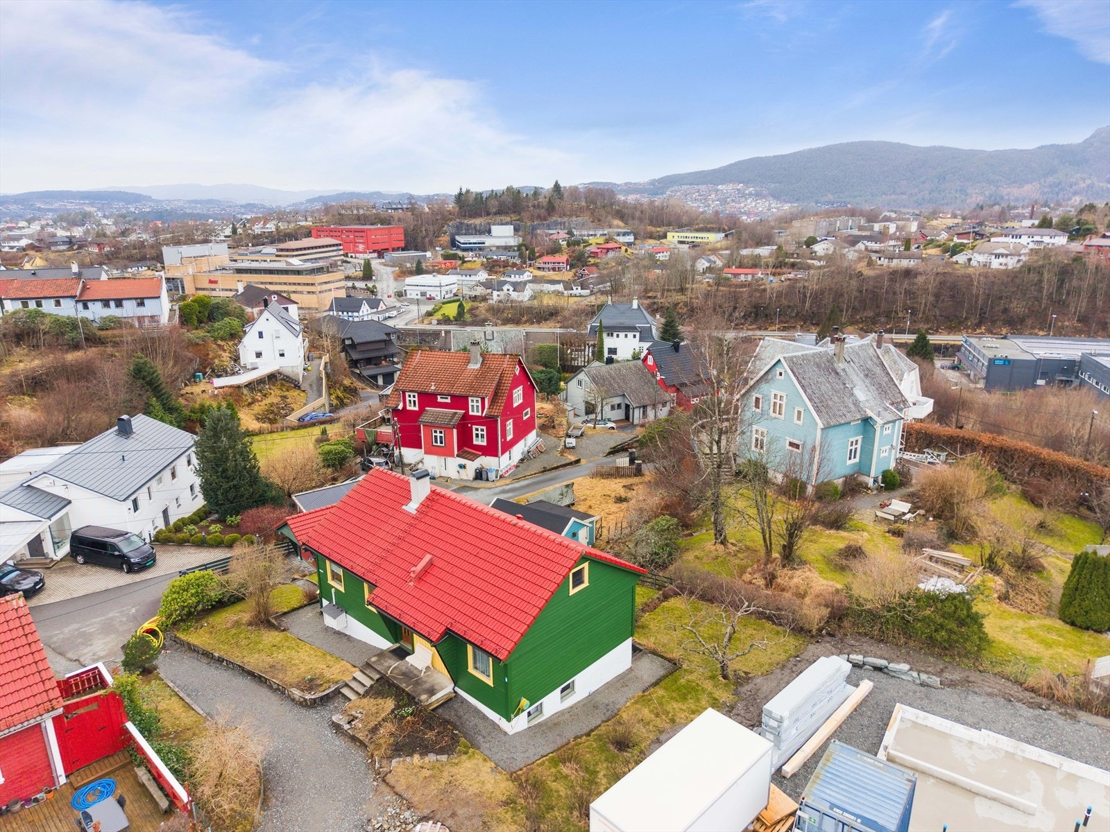 Velkommen til Totlandsveien 27 c - her presentert ved Tommy G. Randles for Fana Sparebank Eiendom. Galleribilde