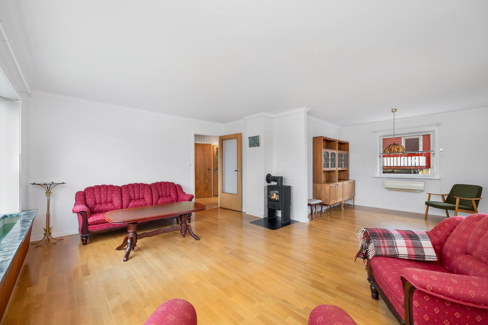 Stuens utforming gjør den lett å innrede. Galleribilde