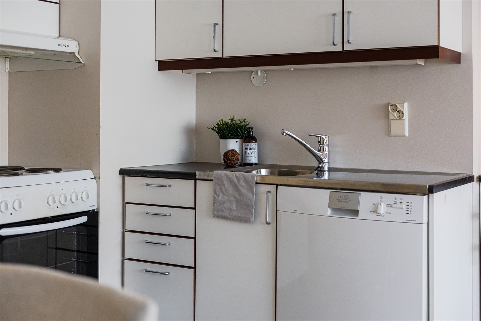 Del av kjøkkenskap Galleribilde