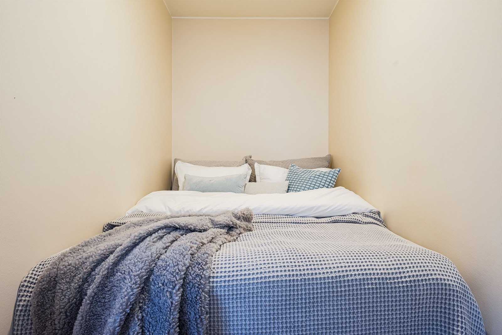 Soverom (skap er plassert på kjøkken/stue) Galleribilde