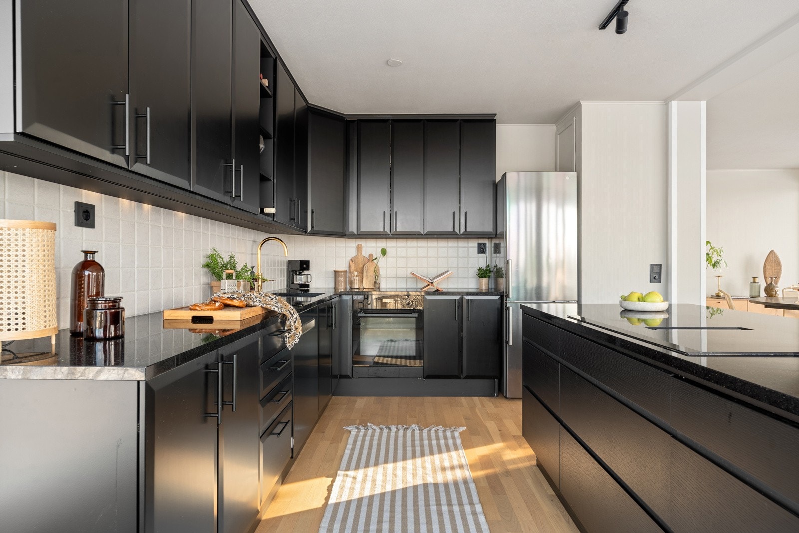 Kjøkkenet er av god størrelse Galleribilde