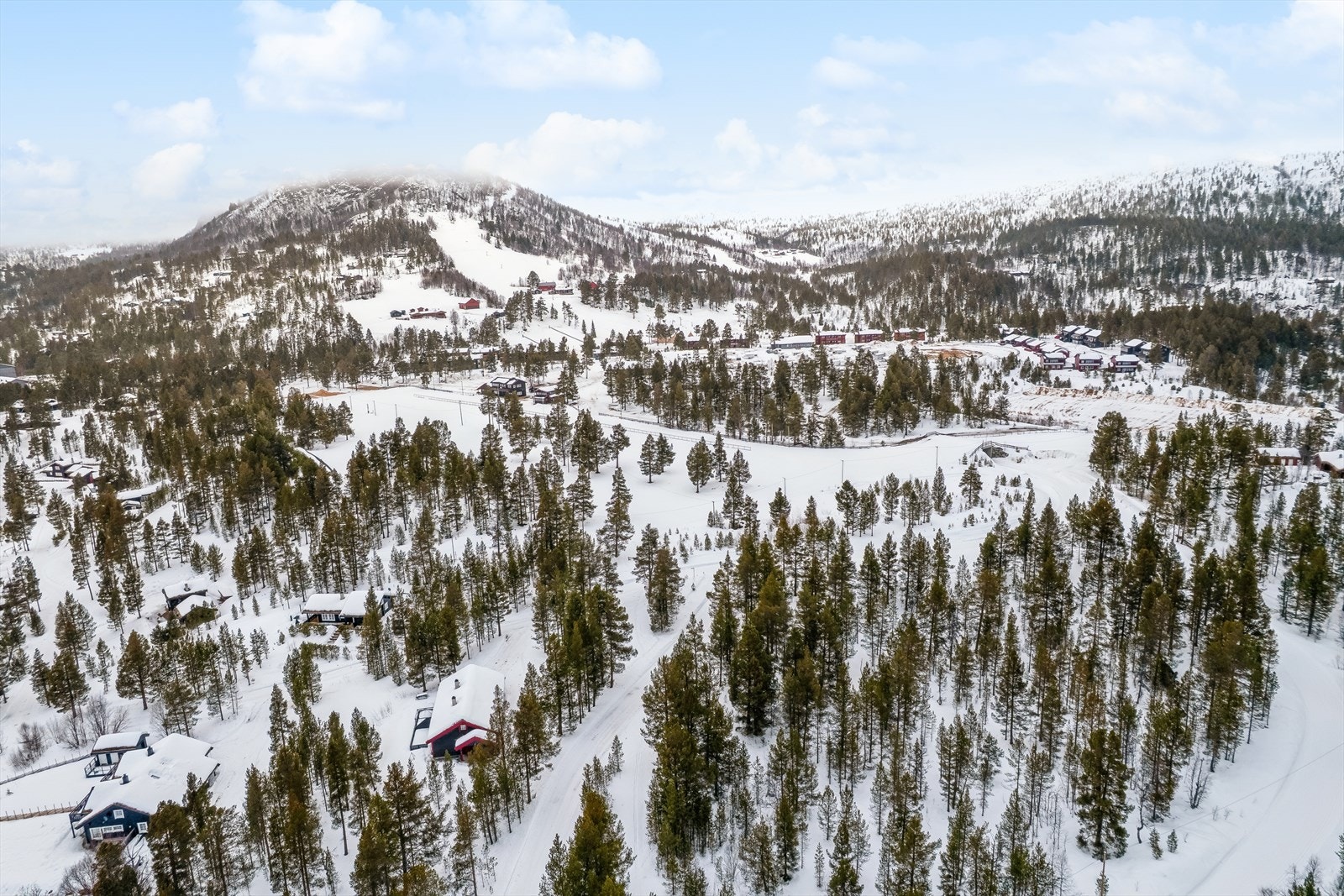 Eiendommen ligger rett ved langrensstadion. Galleribilde