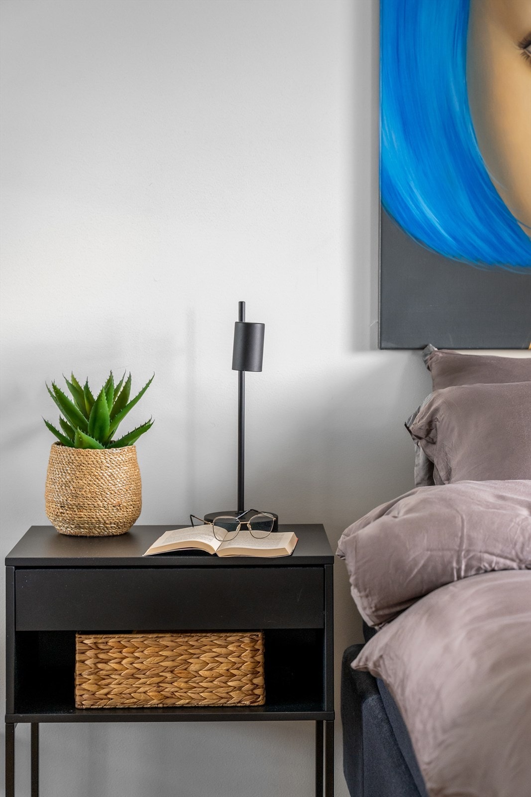 Gjennomgående materialvalg og farger gir et helhetlig inntrykk. Galleribilde