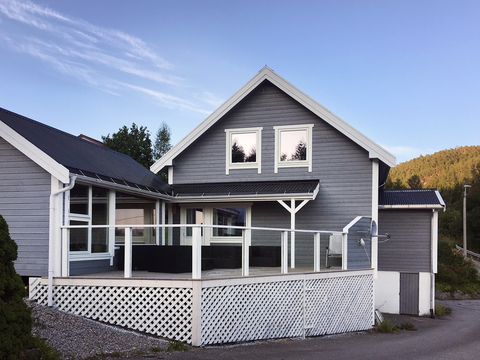 Notar v/ Emilie Tautra har gleden av å presentere Vikdalsvegen 45 for salg! Galleribilde