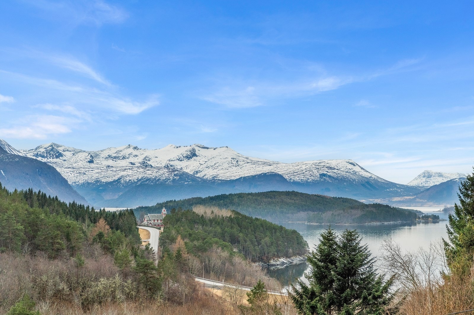 Flott utsikt mot Veøya Galleribilde