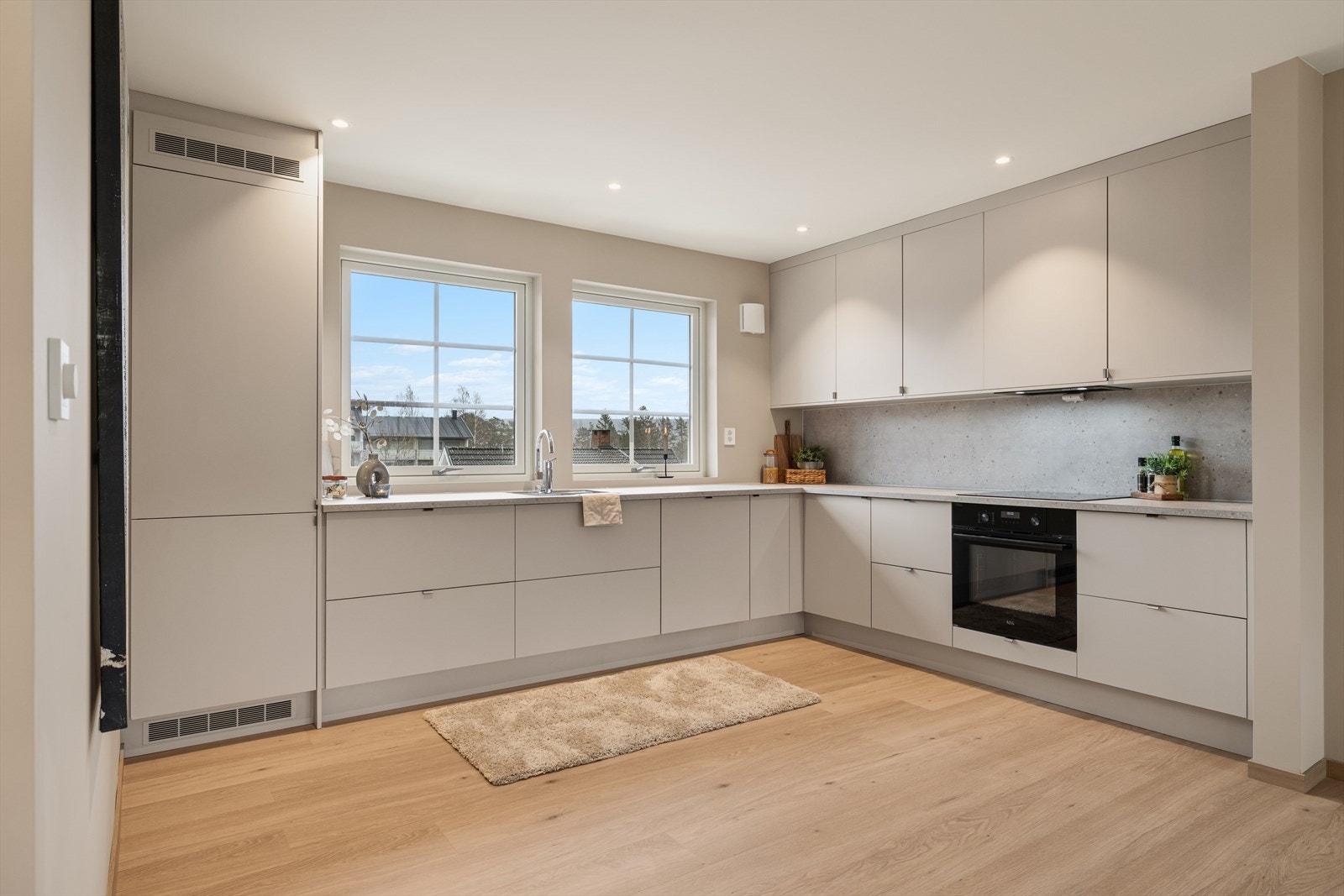 Ny, pen og romslig kjøkkeninnredning fra Systemkjøkken Galleribilde