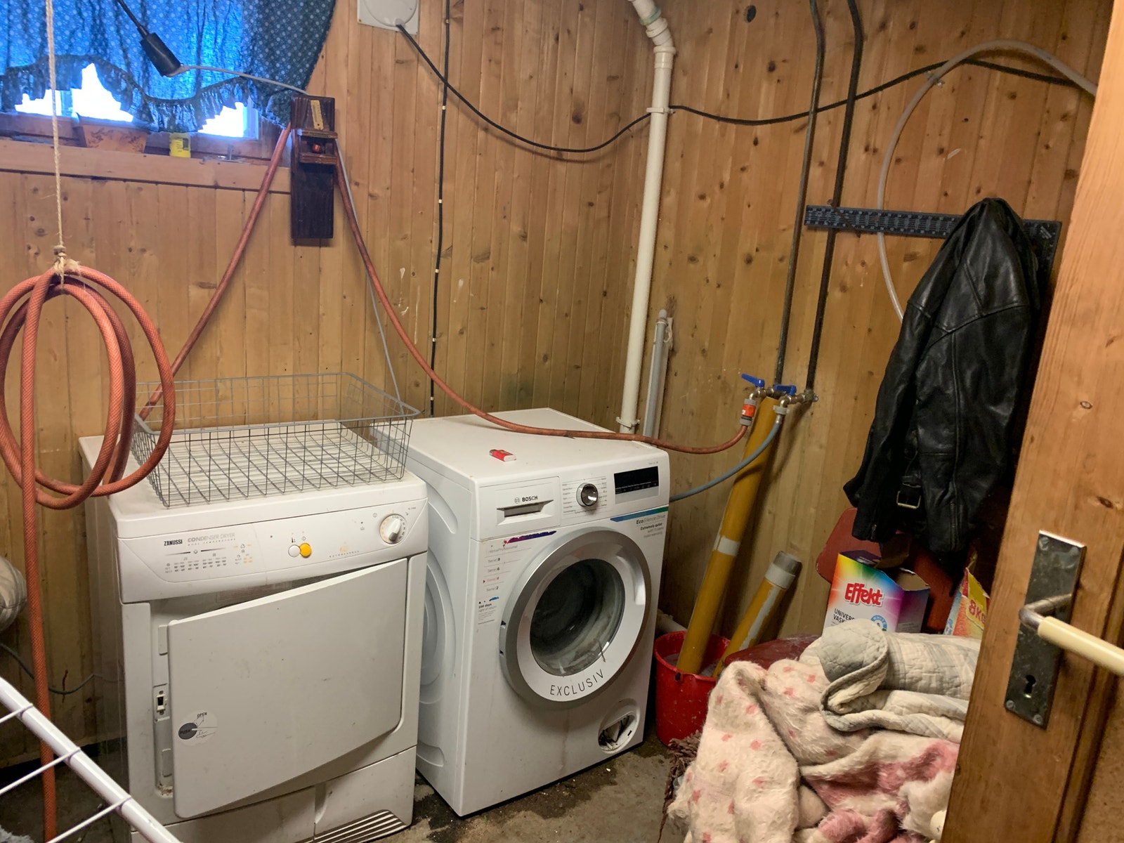 Vaskerom i kjeller. Galleribilde